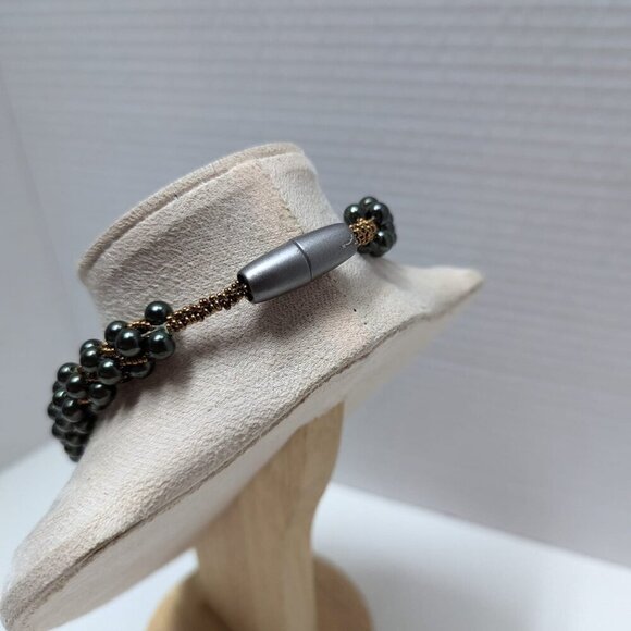 Pretty Vintage Hand Beaded Necklace Broncetone & Emerald Green Beads - Picture 4 of 8